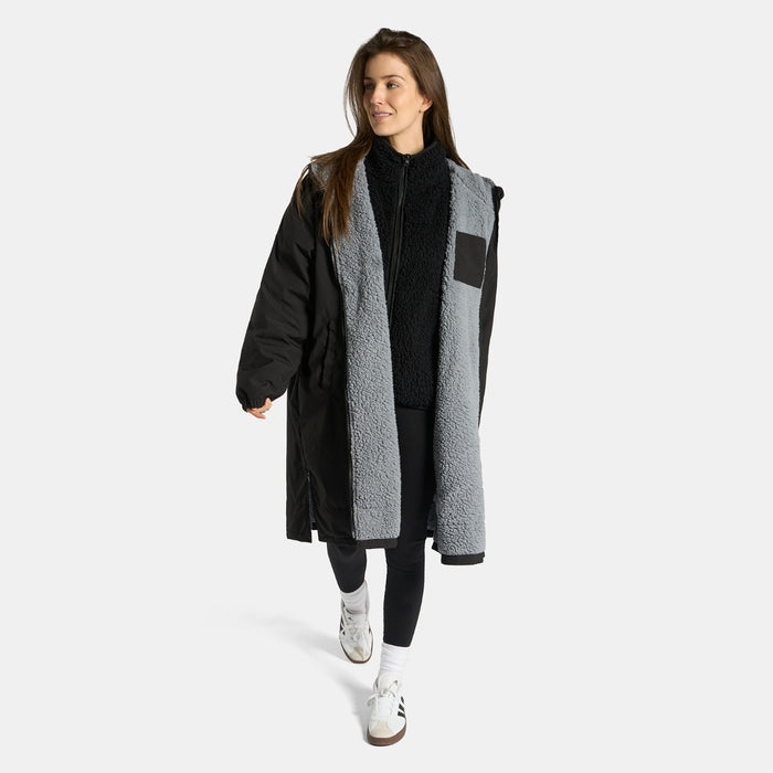 Adults Water Resistant Sherpa Drying Robe - Black/Grey
🇬🇧