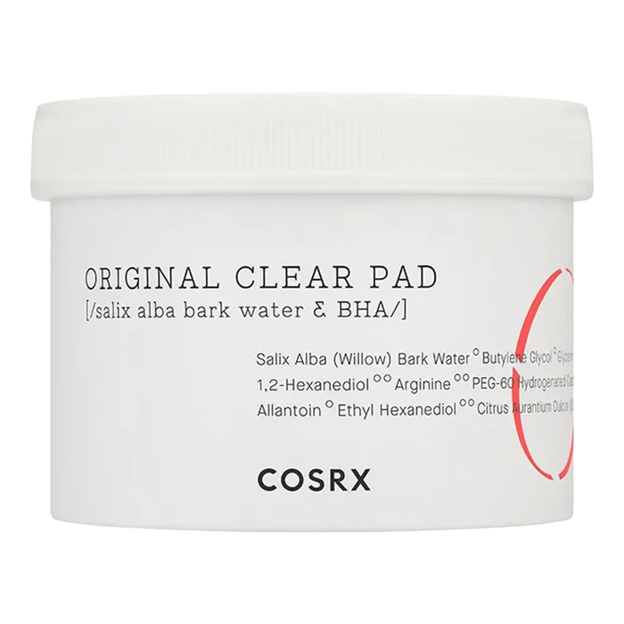 COSRX One Step Original Clear Pads i hvit beholder med pilebarkvann og BHA for fet hud