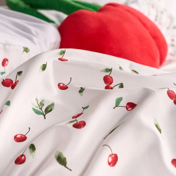 Ditsy Cherry Duvet Set - White/Red 🇬🇧