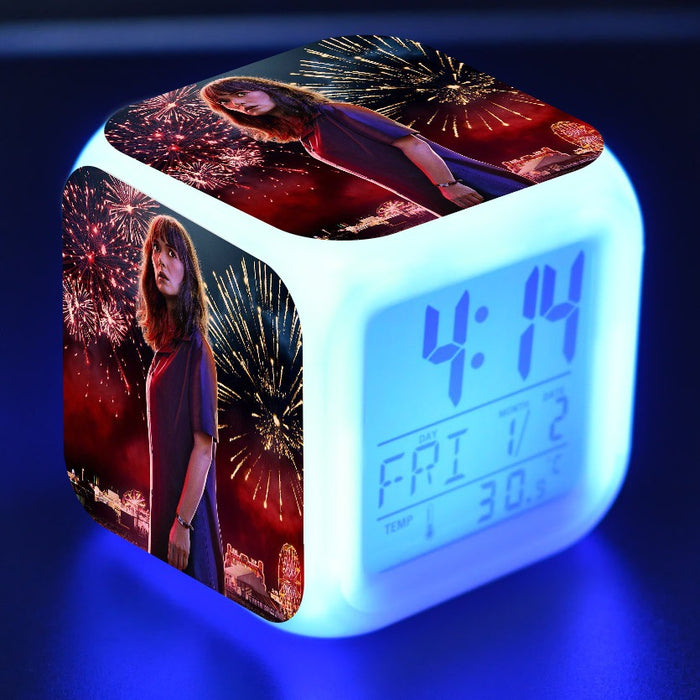 LED light color changing small alarm clock 🇨🇳