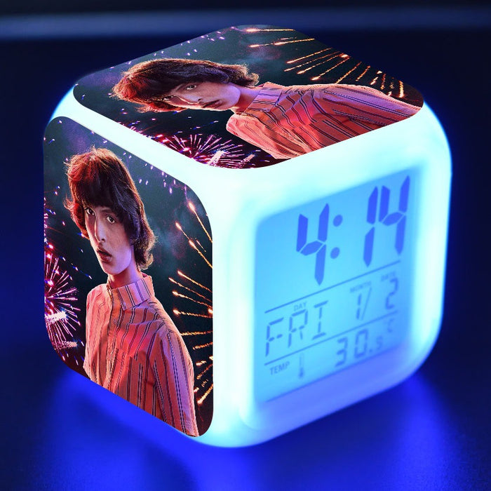 LED light color changing small alarm clock 🇨🇳