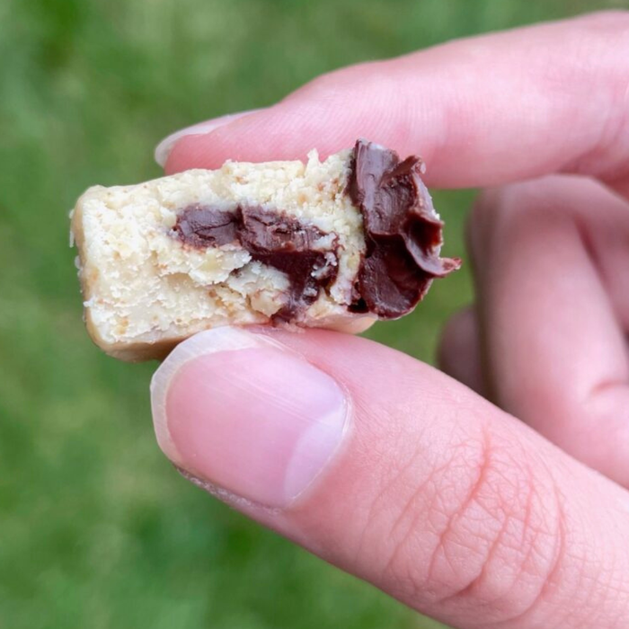 Nibble Simply Cheeky Choc Chip Cookie Dough 36g