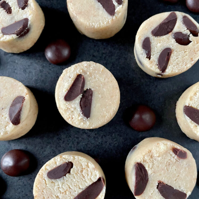 Nibble Simply Cheeky Choc Chip Cookie Dough 36g
