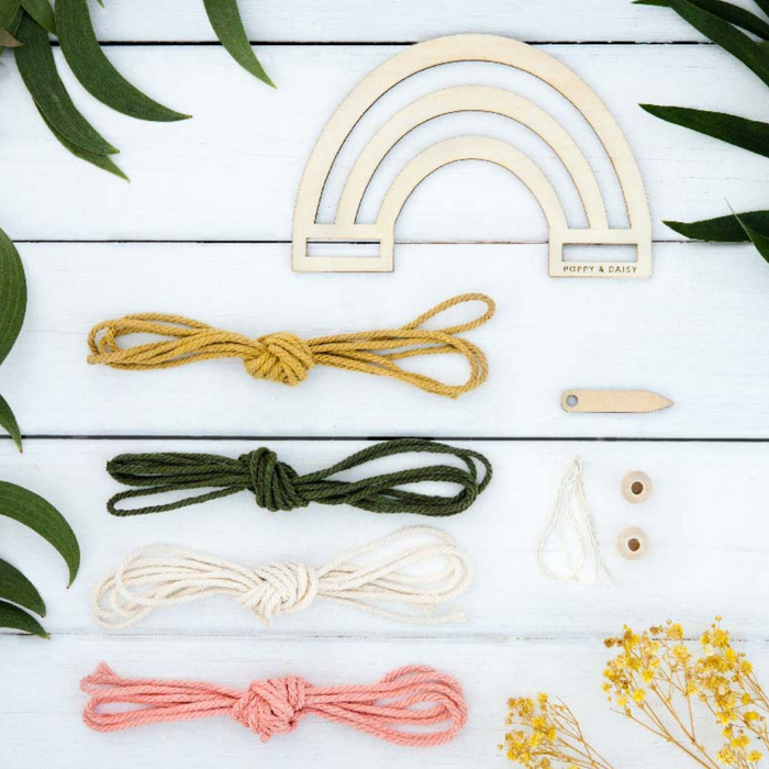 Go-For-Zero-Australia-Poppy-And-Daisy-Australia-Macrame-Rainbow-Contents