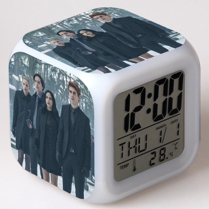 River Valley Alarm Clock 🇨🇳