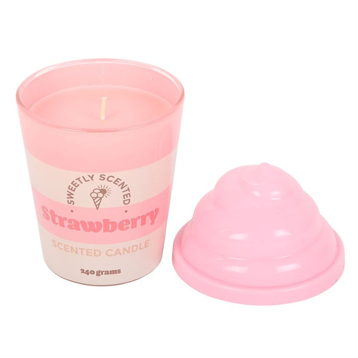 Strawberry Ice Cream Scented Candle 🇬🇧