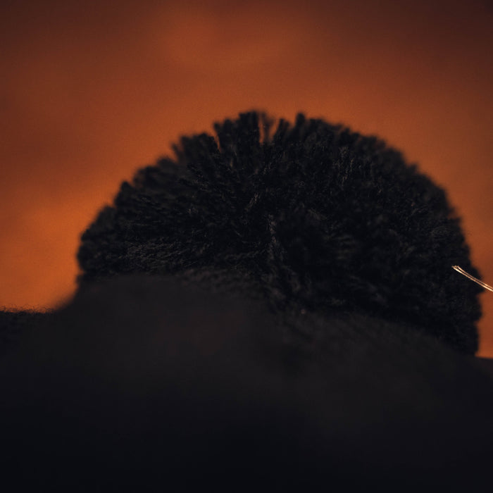 TEAMLTD Pom Toque