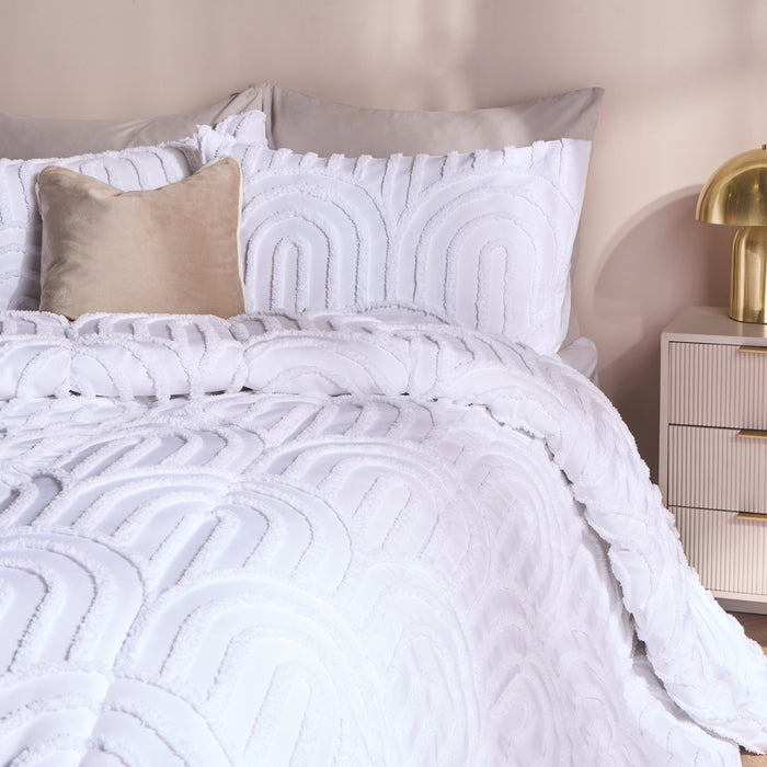 Tufted Arches Quilted Coverless 7.5 Tog Duvet Set - White 🇬🇧