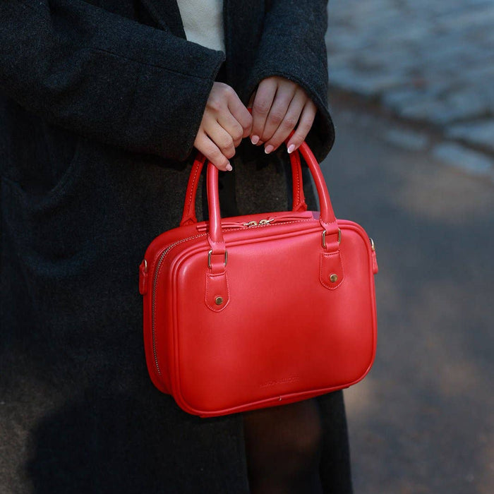 Voyager Toiletry Bag - Red
