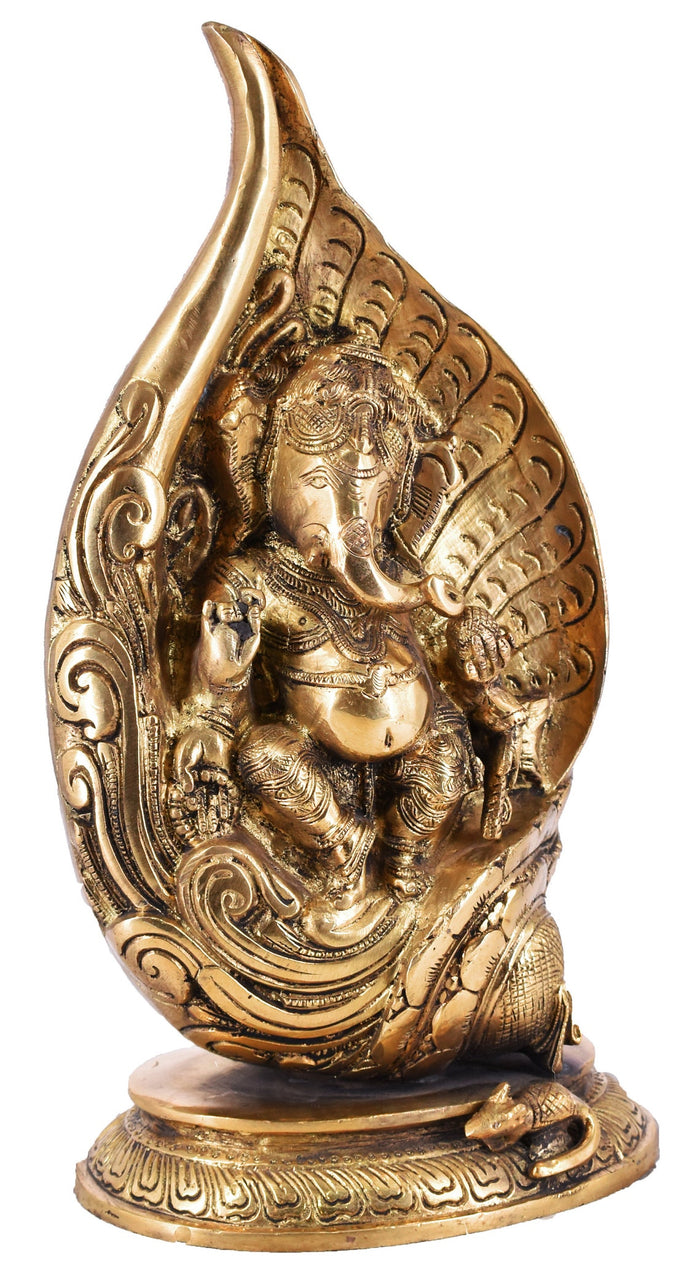 White Whale Brass Lord Mangalkari Ganesha Sitting On Lotus Bhagwan Idol Ganesha Statue Ganpati Murti Home Decor