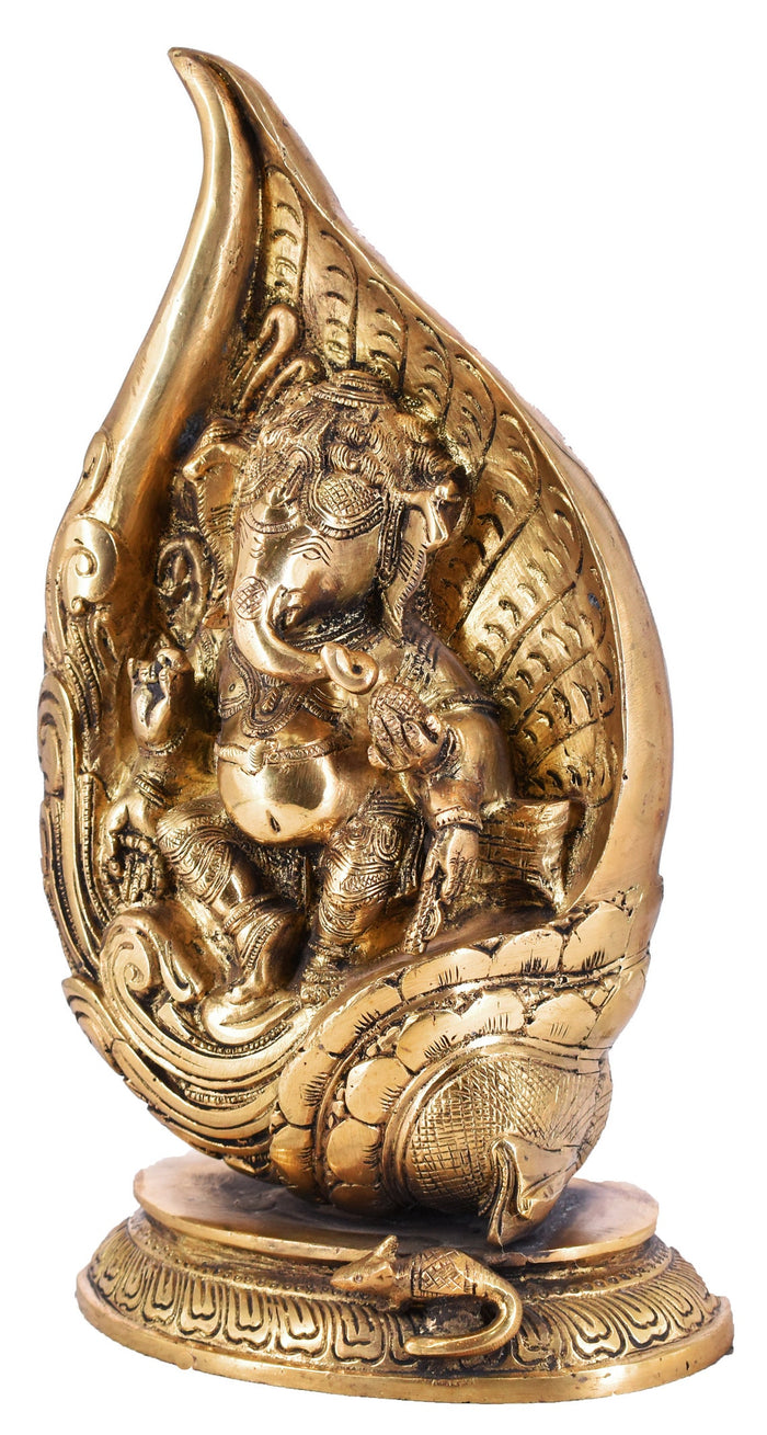 White Whale Brass Lord Mangalkari Ganesha Sitting On Lotus Bhagwan Idol Ganesha Statue Ganpati Murti Home Decor