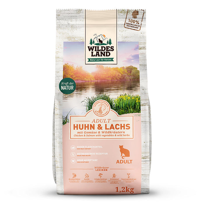 Wildes Land Huhn und Lachs mit Gartengemüse