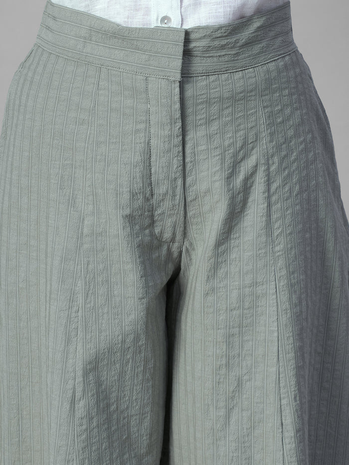 Women's Sage Cotton Lycra Barrel Leg Pant